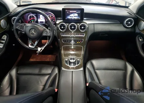 2018 Mercedes-Benz C 300 4Matic z USA, uszkodzony, nr VIN WDDWF4KB7JR350226